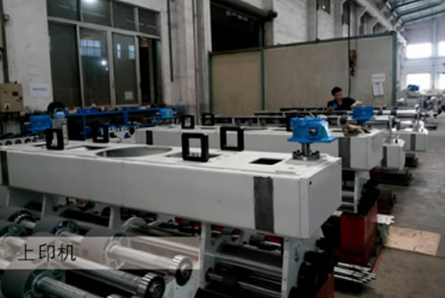 齿轮减速机源头厂家+齿轮减速机源头工厂优选东霸传动-齿轮减速机定制厂家,精工制造